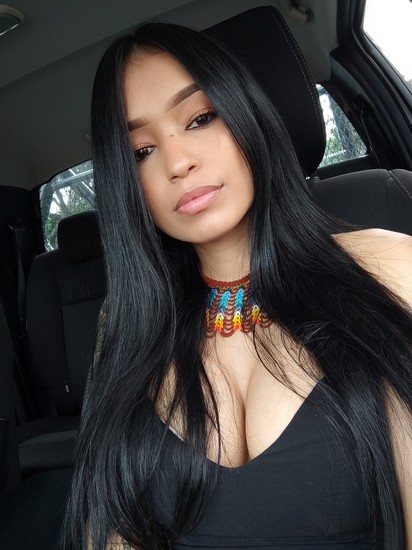 Colombian model Alexa Belluci